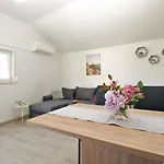 House Ankica 1818 Dom wakacyjny *