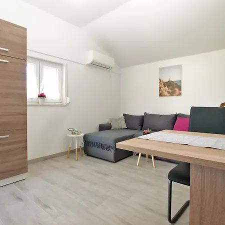 House Ankica 1818 Holiday home Pula
