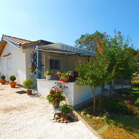 House Ankica 1818 Holiday home