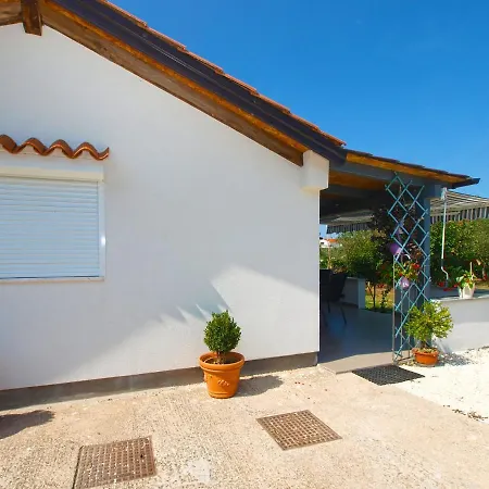 House Ankica 1818 Holiday home