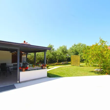 House Ankica 1818 *